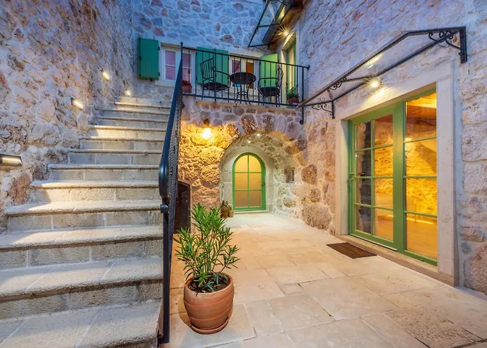 Stone Villa Mavric