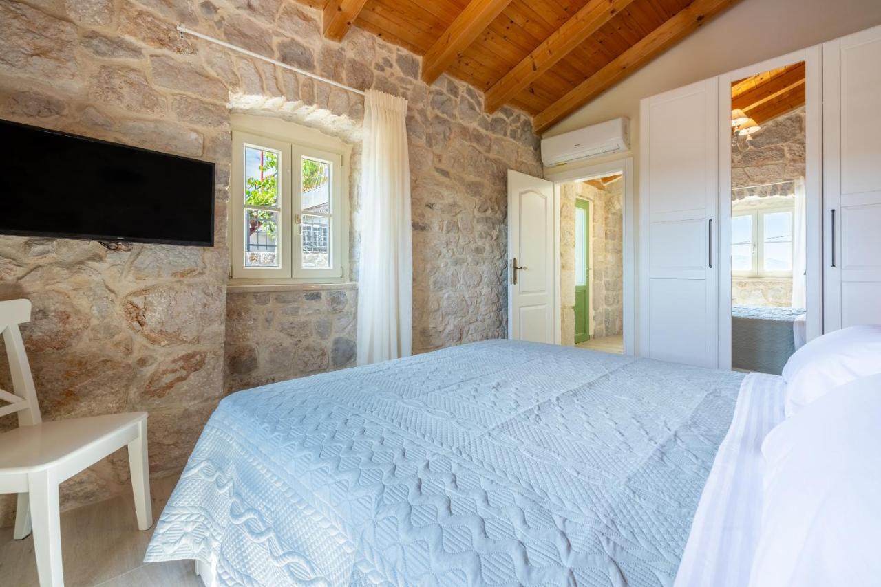 Vila Stone Mavric